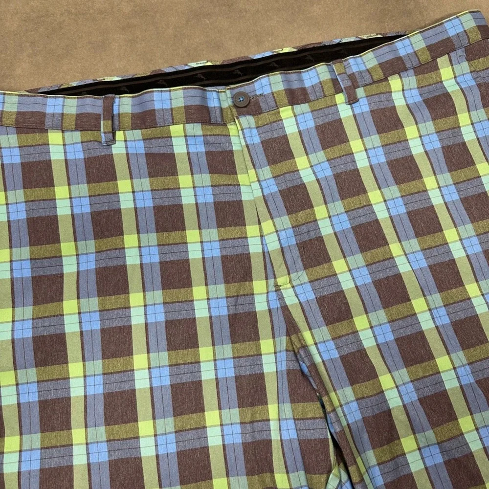 Tommy Bahama Shorts Mens Size 46 Blue Green Plaid Flat Front Regular Excellent